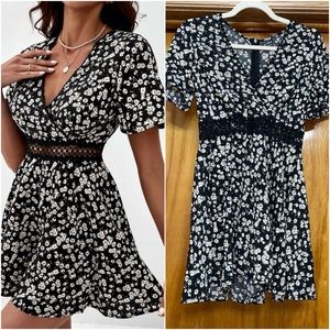 Daisy Floral Print Black Romper 🌼